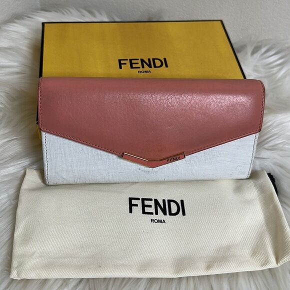 💯Authentic Fendi Long Leather Wallet🍀 - Picture 13 of 17